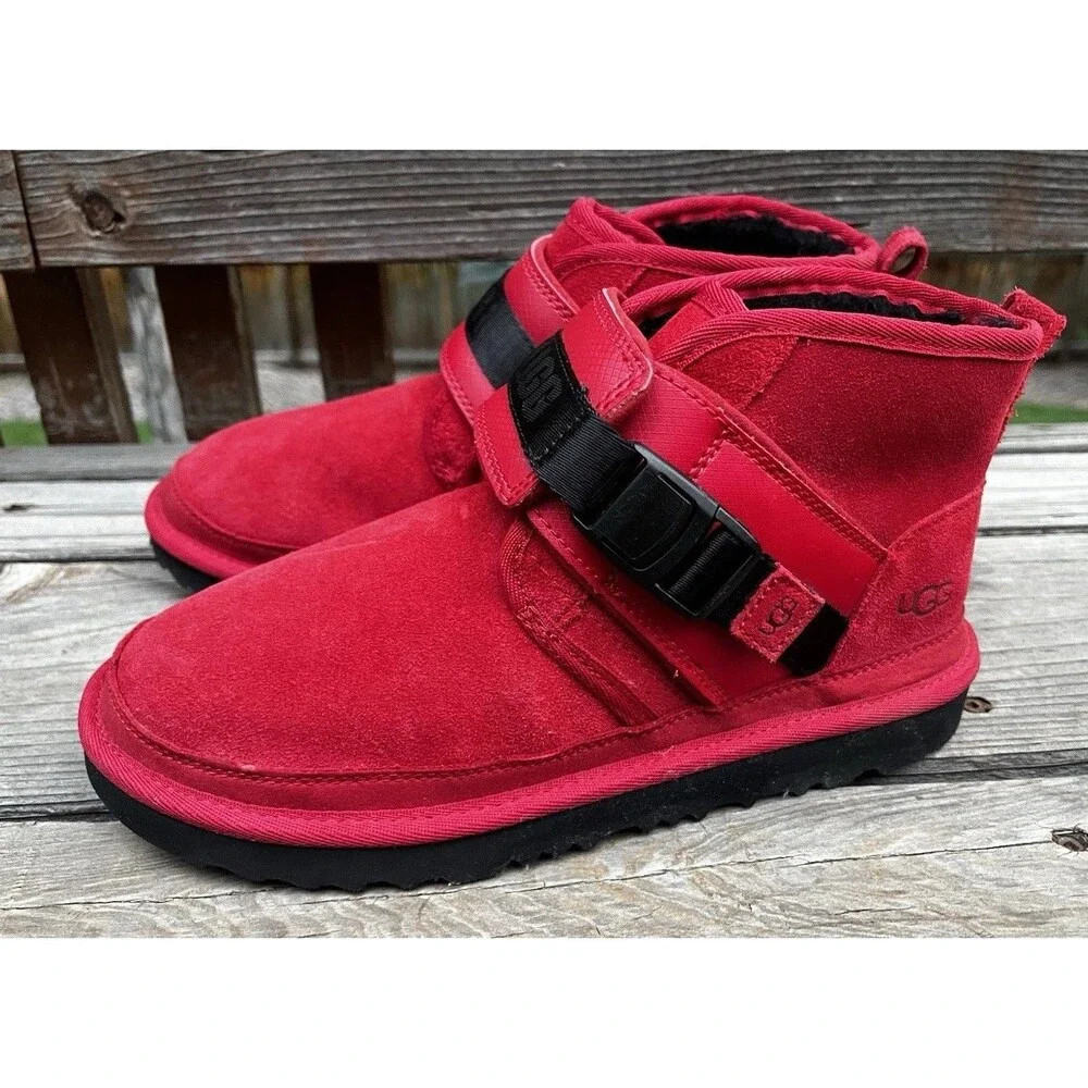 UGG Neumel Snapback Big Kids' 5 Chukka Boots - Red